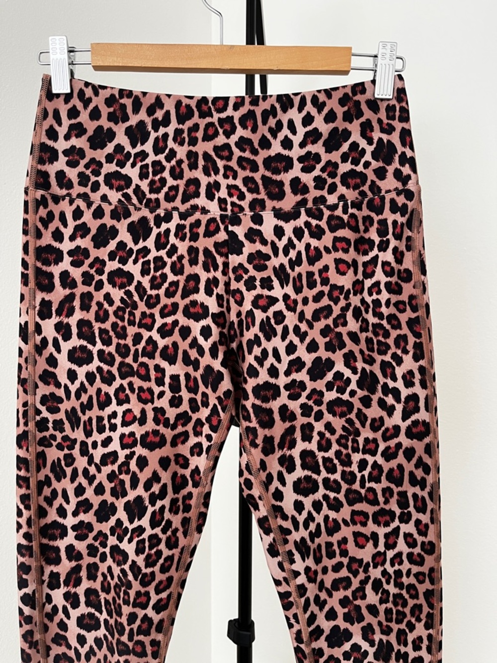 Summersalt Leopard Print Leggings | Chic Activewear | Yoga Pilates Gym - Picture 4 of 10
